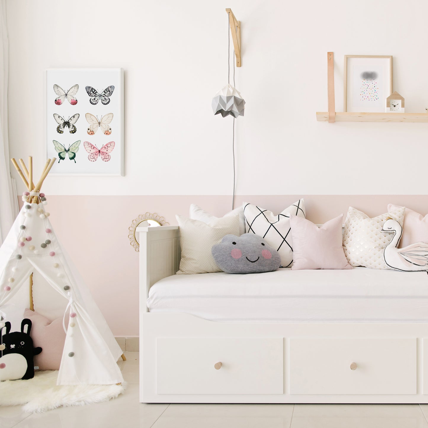 Load image into Gallery viewer, pink Butterfly girls room wall art 
